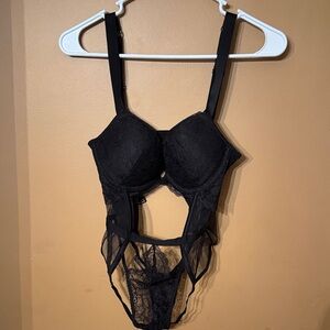 VICTORIA’S SECRET Elegant Black Lace Bodysuit size S